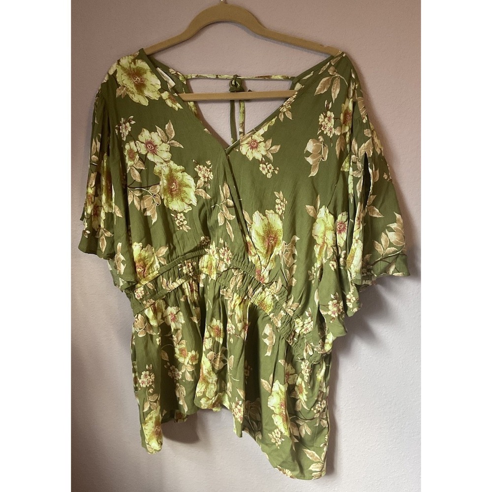 Maurices Green Floral V Neck Blouse Top Size 3X Romantic Split Sleeve